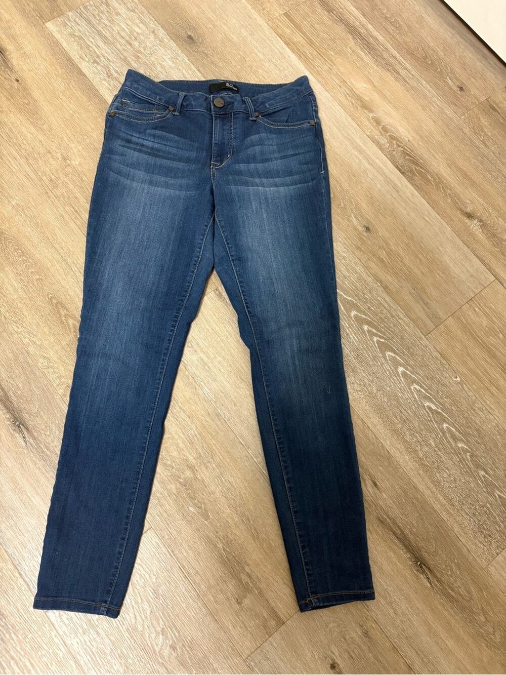 1822 Denim Dark Wash Mid Rise Skinny Jeans Women Size 8